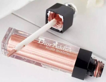 液状眼影适合什么肌肤，液体眼影使用方法总结