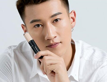 遮瑕笔男生可以用吗，完整教程让你做个时尚男