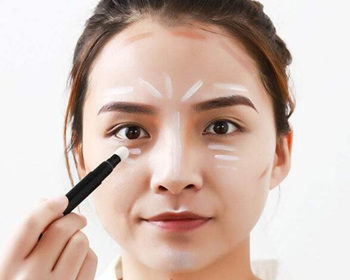 修容棒跟遮瑕笔一样吗，能互相替代吗  修容棒 遮瑕笔 彩妆 第5张