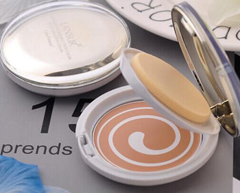 遮瑕最好的粉饼排行榜，2018这些粉饼值得入手  粉饼 排行榜 遮瑕 2018 彩妆 第8张