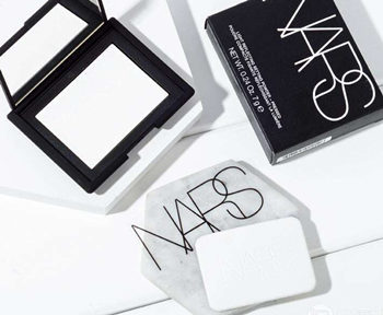 适合大油田的控油粉饼，这七款必看  粉饼 控油 彩妆 第7张