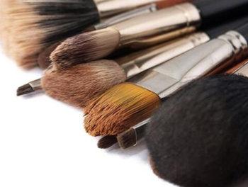 粉底液刷和遮瑕刷区别，具体如何使用  粉底液刷 遮瑕刷 彩妆 第3张