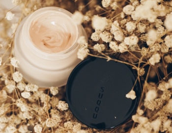 大牌遮瑕力强的粉底液种草清单 粉底液 遮瑕 彩妆 第5张 大牌遮瑕力强的粉底液种草清单 粉底液 遮瑕 彩妆 第5张