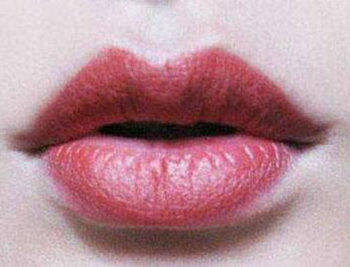 没有唇线笔怎么涂口红，不同唇形口红画法  口红 唇线笔 唇形 彩妆 第5张