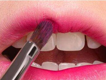 没有唇线笔怎么涂口红，不同唇形口红画法  口红 唇线笔 唇形 彩妆 第6张