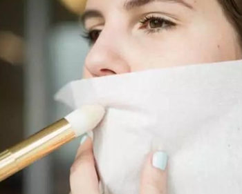 没有唇线笔怎么涂口红，不同唇形口红画法  口红 唇线笔 唇形 彩妆 第8张