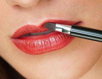 口红薄涂和厚涂怎么涂  口红 彩妆 第4张