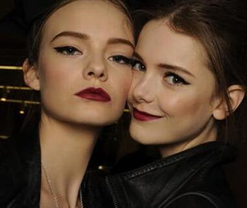 皮肤黑适合什么颜色的口红，6个色号推荐  口红 皮肤黑 彩妆 第3张