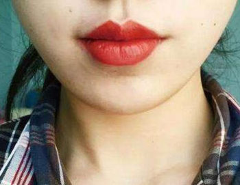 唇色暗紫适合什么口红  口红 唇色 彩妆 第2张