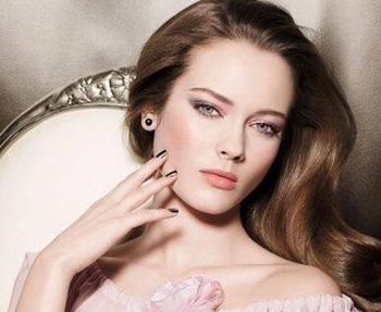 眼影腮红口红搭配理论详细解析  腮红 口红 眼影 彩妆 第6张