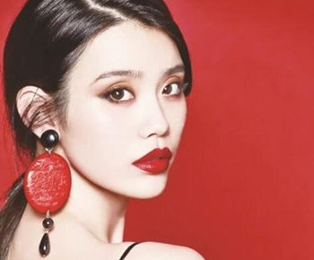 大红色口红配什么眼影最合理好看