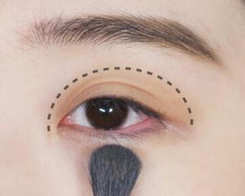 日常妆大地色眼影画法你真的了解吗  眼影 大地色 日常妆 画法 彩妆 第4张