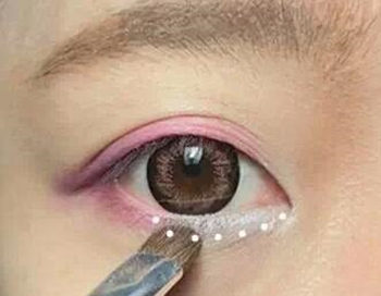 日常眼影用什么颜色好  眼影 颜色 彩妆 第3张