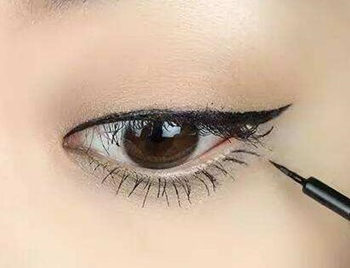 眼线液防水不晕染排名，哪个牌子好  眼线液 晕染 防水 彩妆 第6张