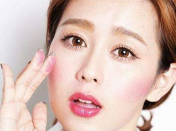 颧骨高用什么颜色腮红,不同色调肤色腮红分析 腮红 颧骨 彩妆 第6张 颧骨高用什么颜色腮红,不同色调肤色腮红分析 腮红 颧骨 彩妆 第6张