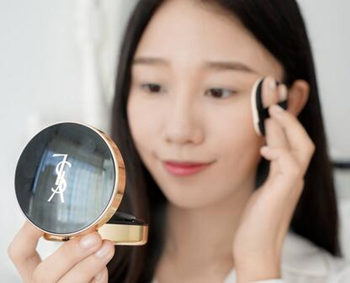 打了腮红高光怎么补妆 高光 腮红 补妆 彩妆 第3张 打了腮红高光怎么补妆 高光 腮红 补妆 彩妆 第3张