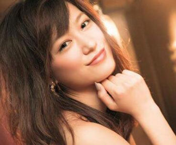 黑皮妹子适合腮红颜色怎么选  黑皮 腮红 妹子 颜色 彩妆 第4张