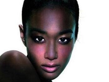 黑皮妹子适合腮红颜色怎么选  黑皮 腮红 妹子 颜色 彩妆 第5张