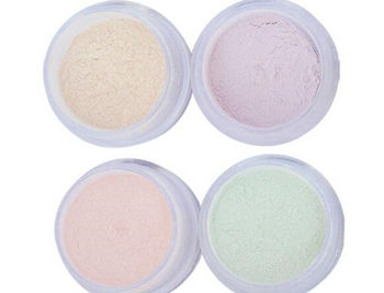 蜜粉和干粉饼的区别是什么  蜜粉 干粉饼 彩妆 第4张