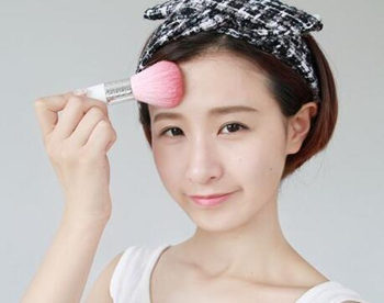 散粉哪个牌子好用不贵,平价散粉推荐品牌 散粉 平价 彩妆 第6张 散粉哪个牌子好用不贵,平价散粉推荐品牌 散粉 平价 彩妆 第6张