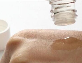 化妆水能当爽肤水用吗  化妆水 爽肤水 彩妆 第2张