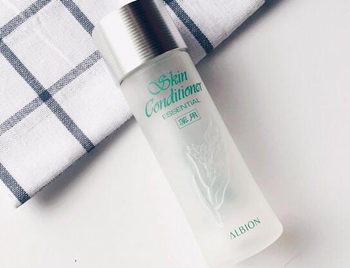 全球化妆水排行榜10强超人气推荐 化妆水 排行榜 彩妆 第6张 全球化妆水排行榜10强超人气推荐 化妆水 排行榜 彩妆 第6张