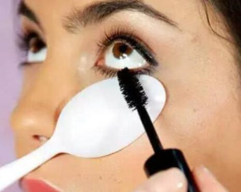 睫毛膏不晕染小妙招大全还不收藏  睫毛膏 晕染 小妙招 彩妆 第10张