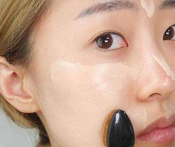 脸上涂气垫搓泥怎么办