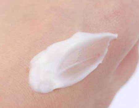 视黄醇面霜白天能用吗,长期涂有副作用吗 视黄醇面霜 抗皱护肤 第4张 视黄醇面霜白天能用吗,长期涂有副作用吗 视黄醇面霜 抗皱护肤 第4张