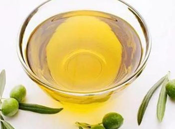 橄榄油加香蕉去法令纹真的管用吗  橄榄油 香蕉 法令纹 抗皱护肤 第2张