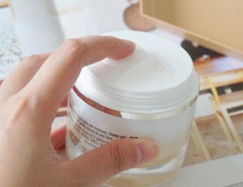 olay青春棉绒霜怎么样，进空气怎么打开  olay 棉绒霜 抗皱护肤 第2张