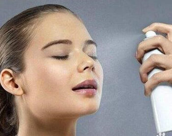 嘴角有皱纹了怎么补救，四个方法改善  嘴角 皱纹 抗皱护肤 第4张