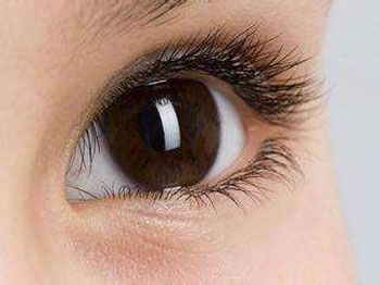 怎么判断眼皮是否松弛，应该怎么办  眼皮 怎么办 抗皱护肤 第3张