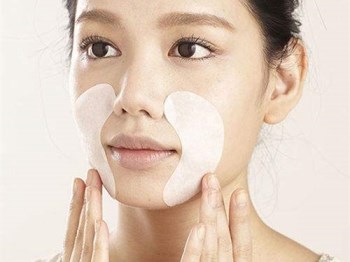 鼻翼两侧法令纹怎么消除，原因及方法  鼻翼 法令 抗皱护肤 第6张