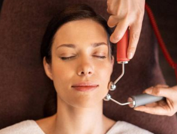 脸部浮肿松弛怎么办，五种方法推荐  脸部 浮肿 松弛 抗皱护肤 第5张