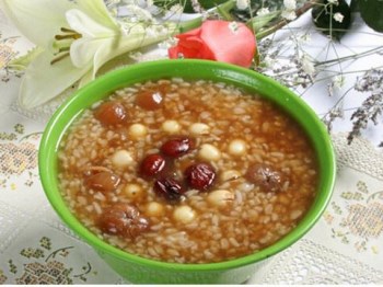 女人脸上暗黄，吃什么食物补气血  气血 食物 女人 美白祛黄 第5张