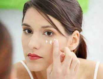 经常熬夜皮肤暗黄怎么办，五个小妙招来帮你  皮肤暗黄 小妙招 熬夜 美白祛黄 第3张