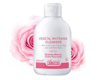 皮肤暗黄用什么洗面奶好，五款洗出好肌肤  洗面奶 皮肤暗黄 美白祛黄 第5张