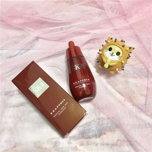 女孩子一生中不可错过的15瓶精华  精华 肌肤 美白 第9张