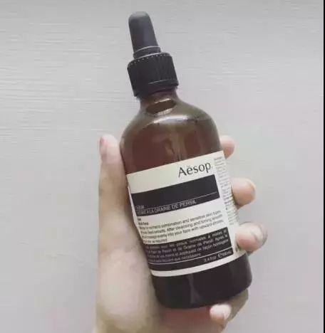 女孩子一生中不可错过的15瓶精华  精华 肌肤 美白 第10张