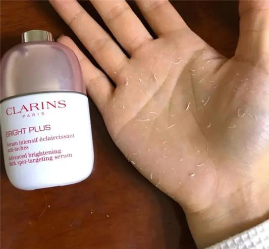 为什么护肤品或化妆品会搓泥，难怪上千元贵妇精华都中招  精华 搓泥 第5张