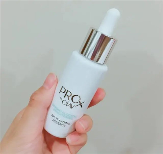 五款专柜级美白精华「Olay效果好 娇韵诗搓泥 倩碧干敏肌慎用」  美白 精华 Olay 娇韵诗 倩碧 第4张