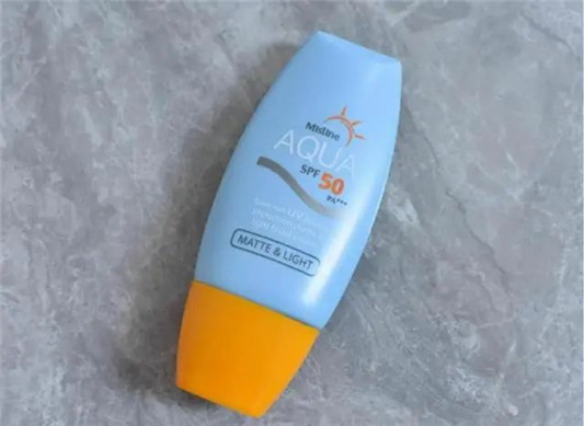 便宜又好用的防晒霜推荐「怡思丁清爽 Mistine不输安耐晒」  防晒霜 怡思丁 Mistine 第9张