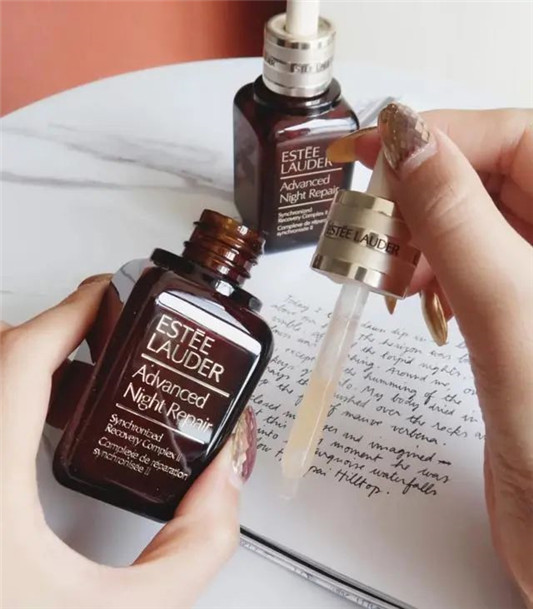 雅诗兰黛5款王牌产品介绍「第一是小棕瓶 DW也是」 