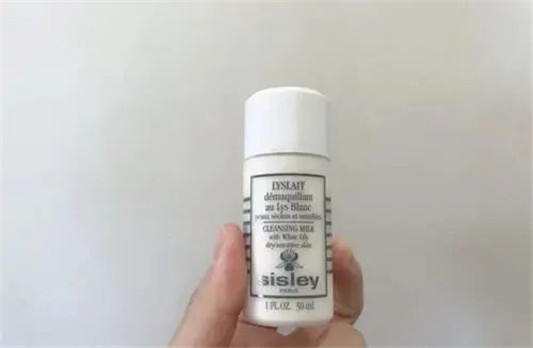 干敏肌春夏如何护肤「希思黎爽肤水 娇韵诗精华成分都不错」  干敏肌 护肤 希思黎 爽肤水 娇韵诗 精华 第2张