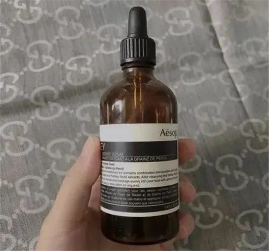 肌肤干燥需补水不止补水，补油也重要get「以油养肤」  护肤 第3张