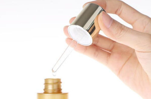 眼部精华什么时候用，和眼霜顺序哪个在前  眼部精华 眼霜 美白祛黄 第3张