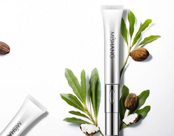 眼睛细纹多用什么眼霜，五款摆脱眼部细纹  细纹 眼霜 美白祛黄 第3张