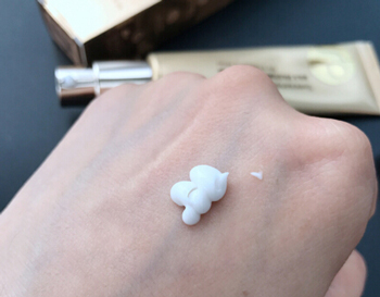 香蒲丽黄金眼霜怎么样，适合什么年龄  香蒲丽 眼霜 美白祛黄 第3张