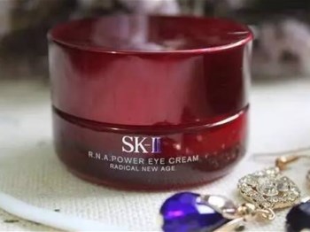 sk2大眼眼霜怎么样好用吗，适合什么年龄  眼霜 好用 年龄 美白祛黄 第2张